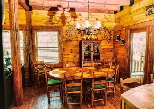 Cuddly Cub Cabin